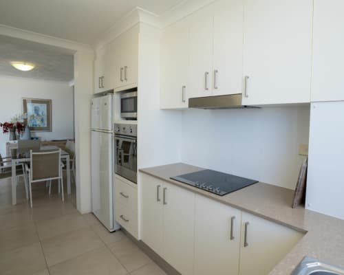 surfers-paradise-apartment-2-bedroom-superior-(6)