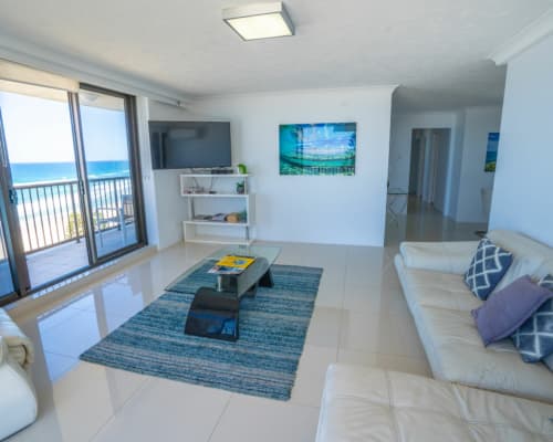 surfers-paradise-apartment-3-bedroom-oceanfront-(2)